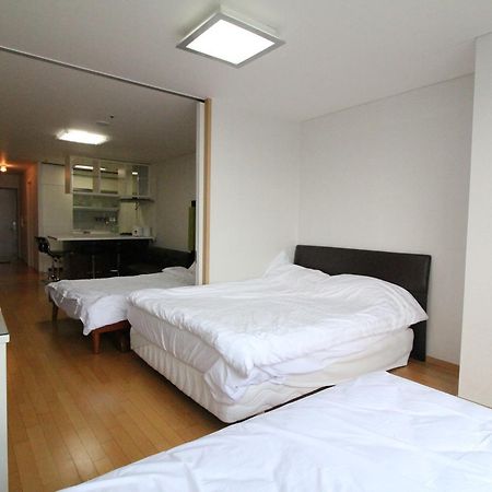 Gangnam Galaxy Lux Apt Gwacheon Exteriér fotografie