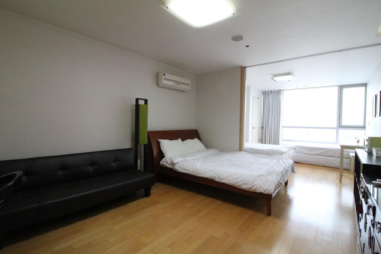 Gangnam Galaxy Lux Apt Gwacheon Exteriér fotografie